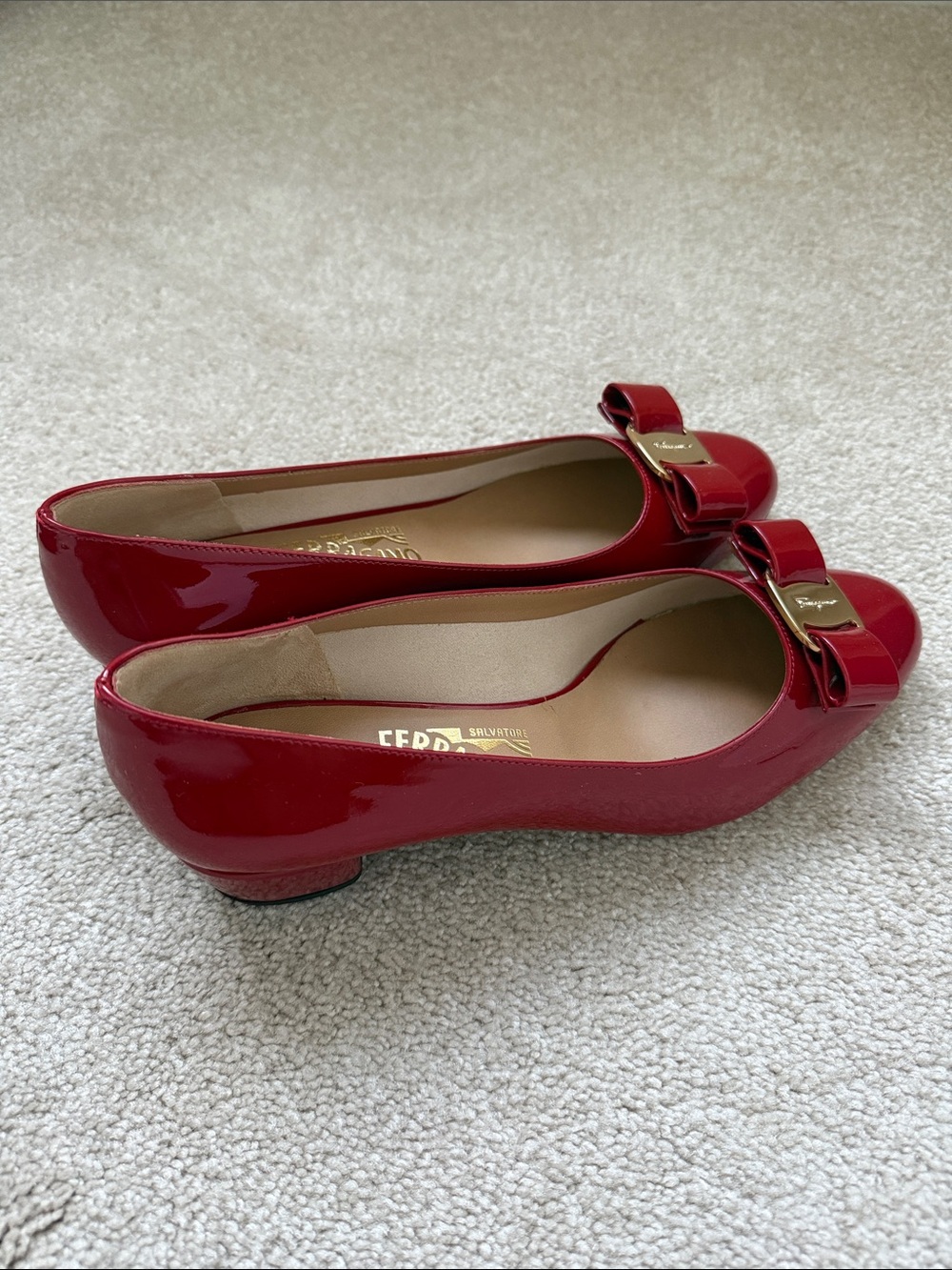 Ferragamo brand new Vara Red patent shoes - Size 8.5 C - Picture 4 of 5